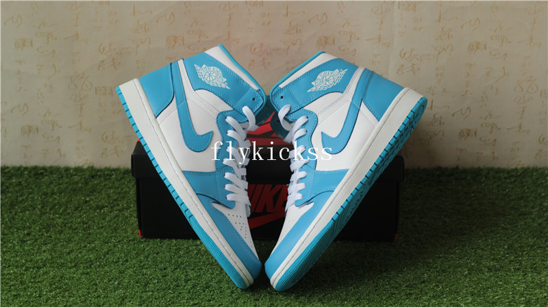 Authentic Air Jordan 1 Retro UNC